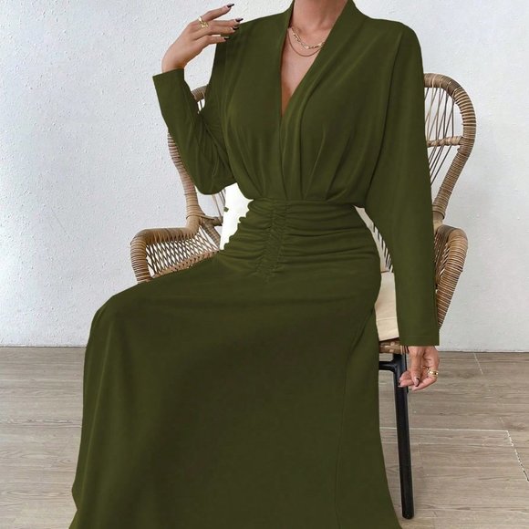 Green Preppy Womens Solid Ruched Front Ruched Waist A-line Dress - Picture 3 of 5